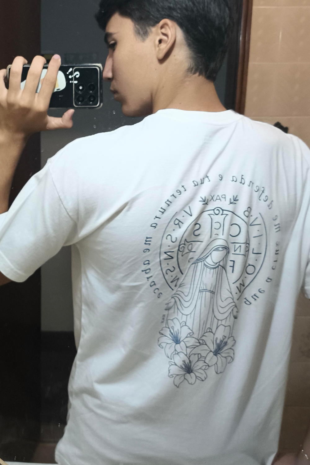 Camisa Oversized Manto e Cruz